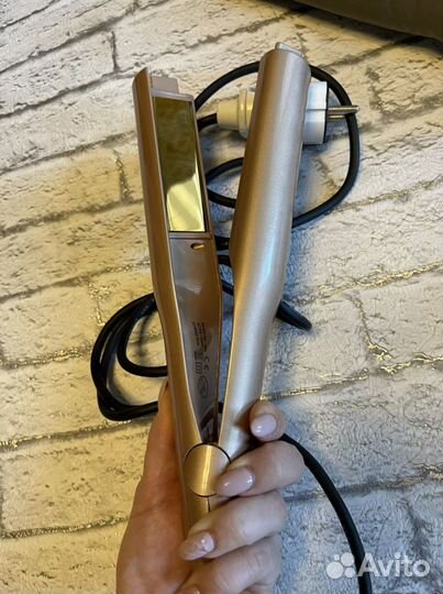 Стайлер, щипцы для выпрямления и завивки локонов