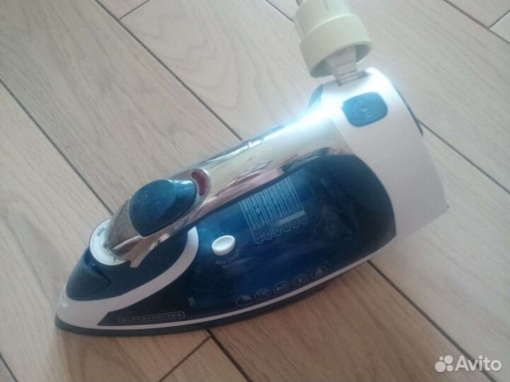 Утюг Black + Decker ICR16X