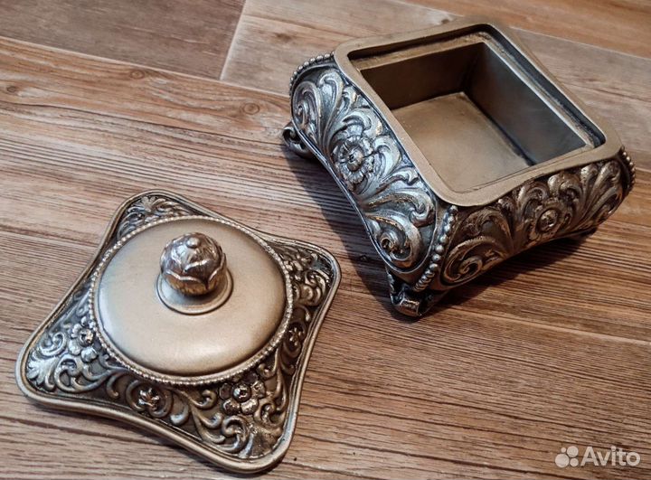 Шкатулка для украшений новая