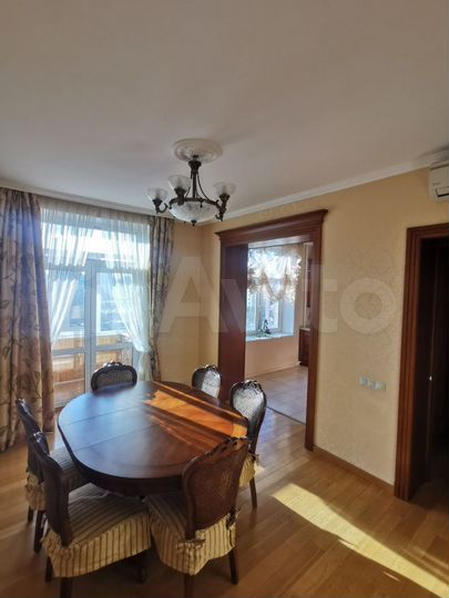 5-к. квартира, 136 м², 7/8 эт.