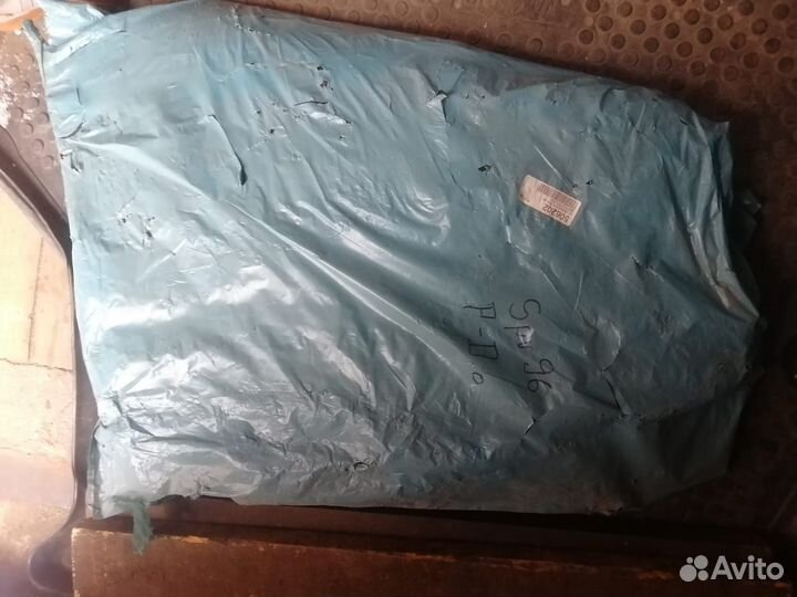 Правое переднее крыло на mercedes Спринтер