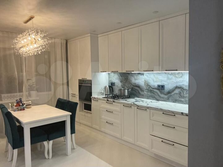 2-к. квартира, 77 м², 6/12 эт.