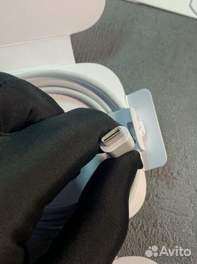 Беспроводная зарядка MagSafe для iPhone