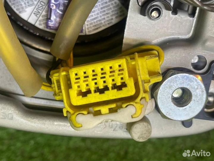 Подушка безопасности в руль Volkswagen Caddy 2KB