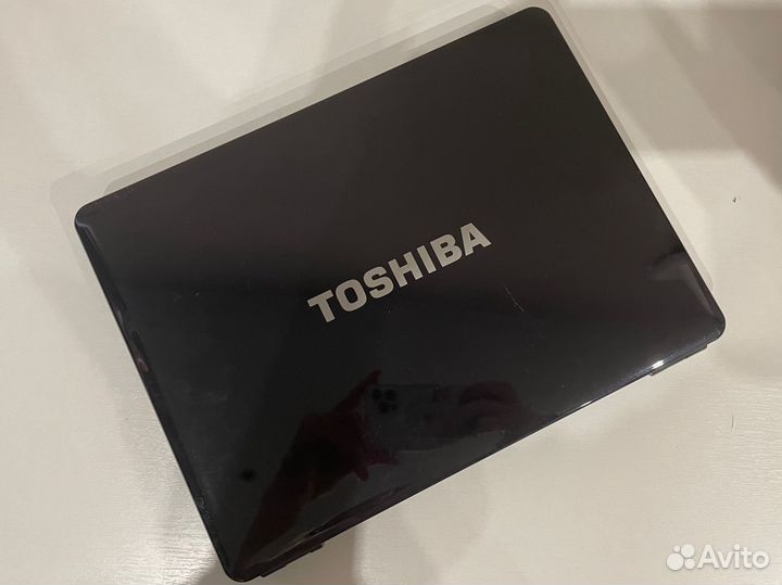 Ноутбук Toshiba satellite U400-17X