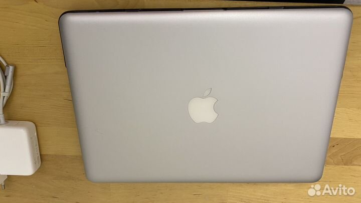 Macbook pro 13 late 2011, 8gb, 120gb SSD, серебро
