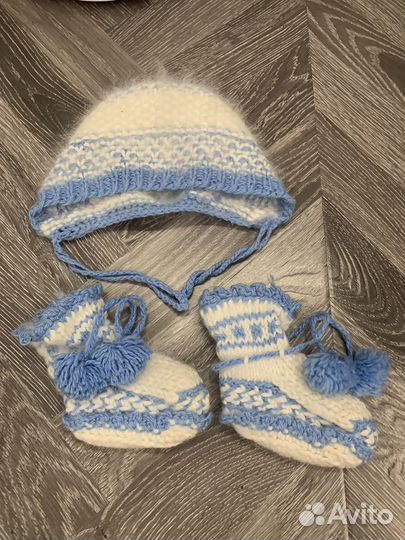 Шапочка и носочки из пуха норки