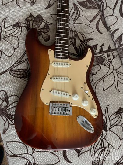 Электрогитара fender replica