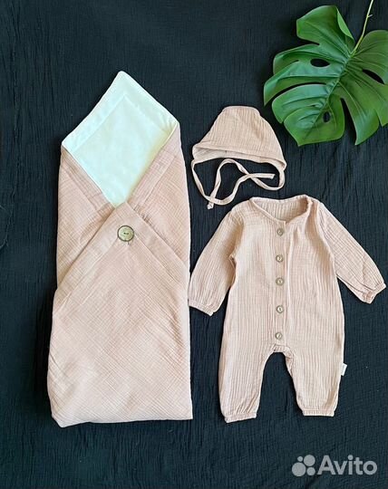 Муслиновый комплект на выписку