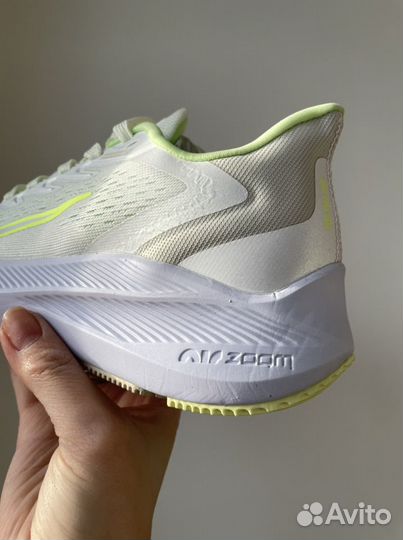 Кроссовки женские nike air zoom