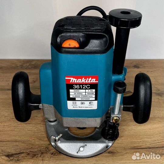 Мощный фрезер Makita 3612c