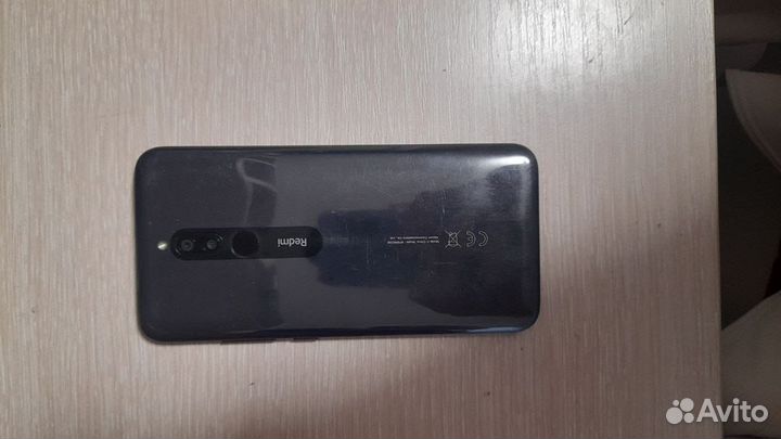Xiaomi Redmi 8, 3/32 ГБ