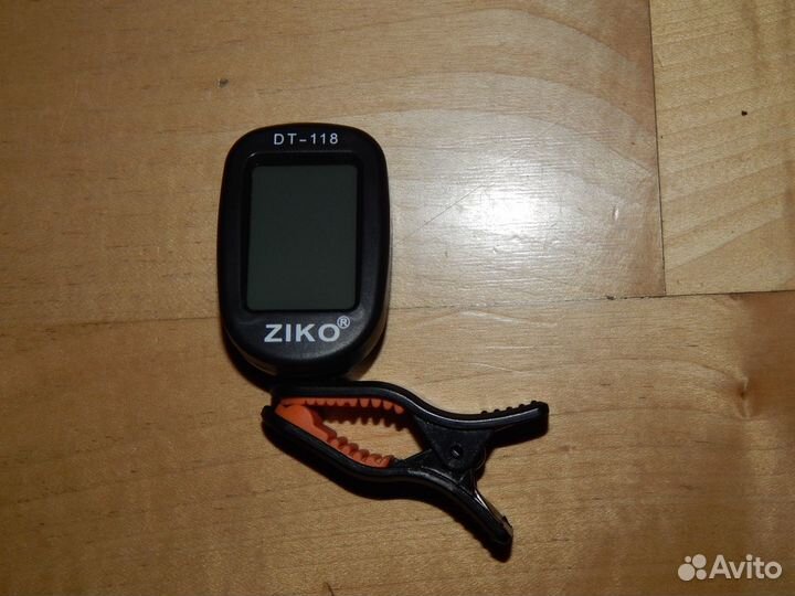 Тюнер для настройки всехвсех струнных инструментов