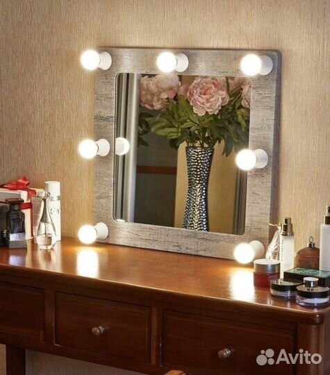 Зеркало с подсветкой настольное