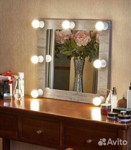 Зеркало с подсветкой настольное