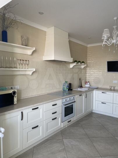 2-к. квартира, 79 м², 14/17 эт.