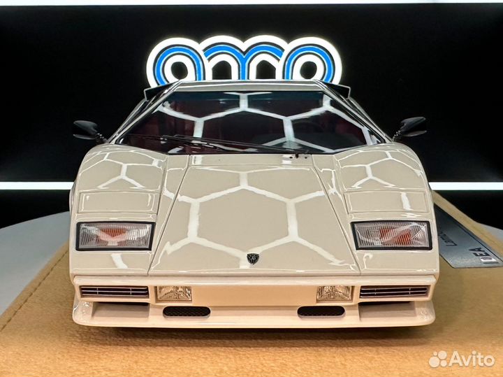 Make up Lamborghini Countach LP5000 QV 1:18