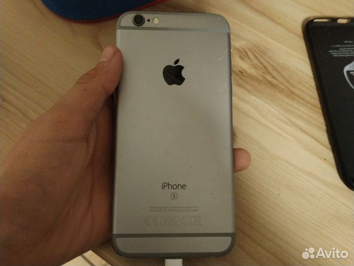 iPhone 6S, 32 ГБ
