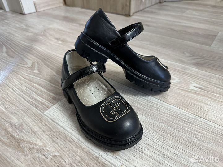 Туфли для девочки в школу