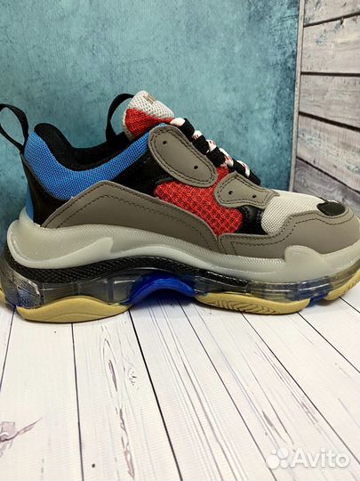 Balenciaga Triple S (женские/унисекс) 36,37,38,40