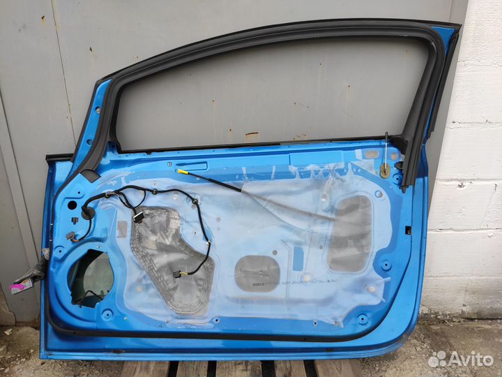 Дверь правая на Opel Astra J GTC 3Д