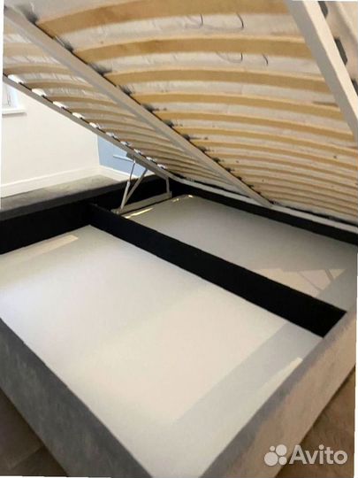 Двуспальная кровать дизайнерская под заказ