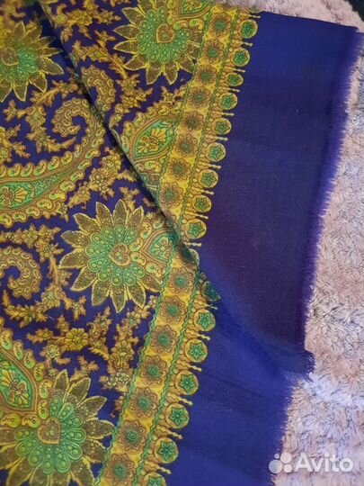 Женские шарфы и платки