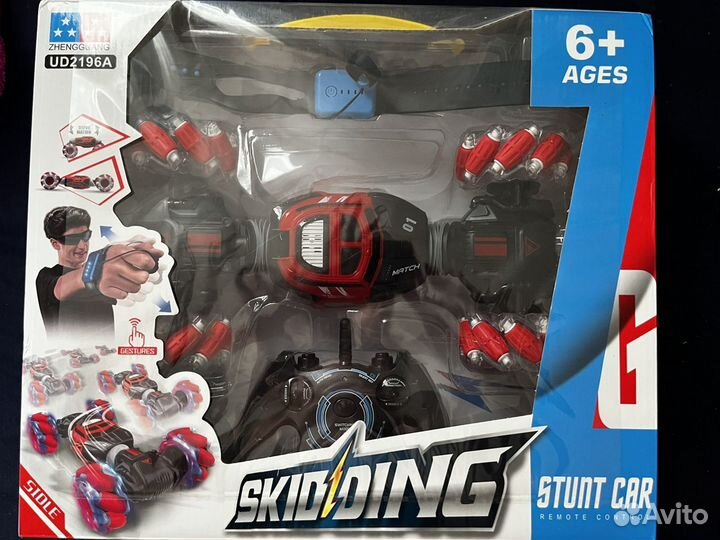 Машина перевертыш управляется жестами