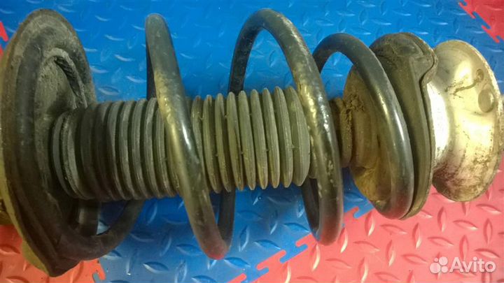 Стойка амортизационная передняя левая BMW X3 E83