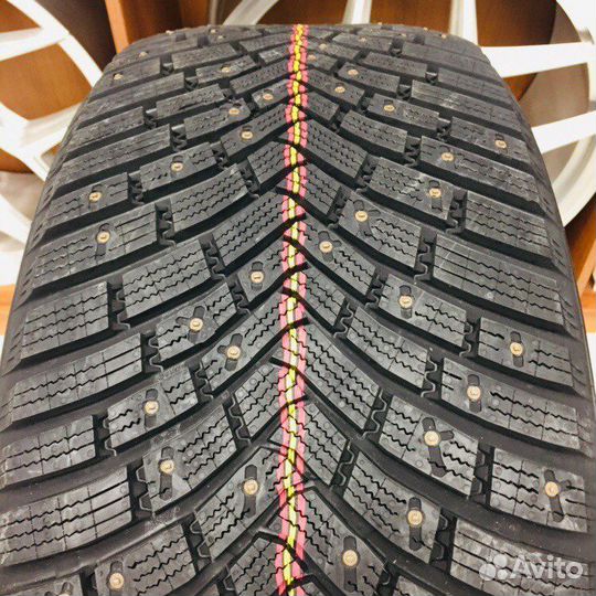 Continental IceContact 3 275/45 R21