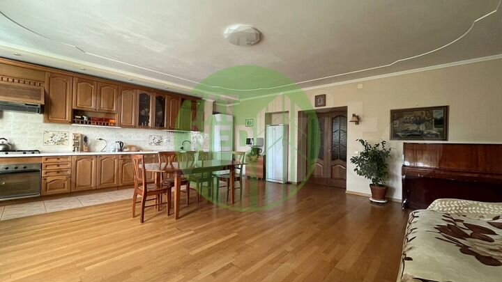 4-к. квартира, 115,5 м², 8/9 эт.