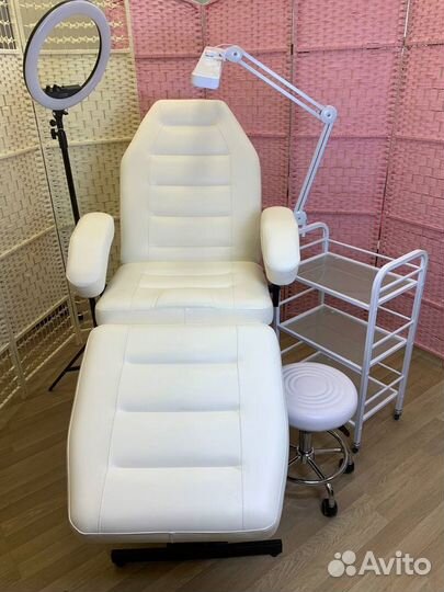 Косметологическое кресло на гидравлике