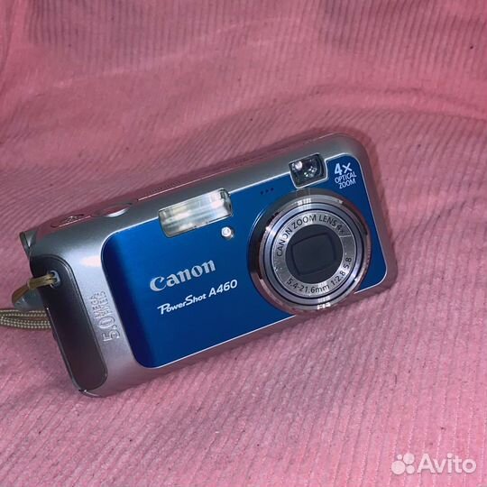 Винтажный цифровой фотоаппарат Canon