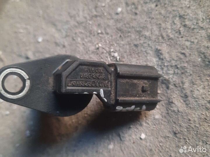 Датчик положения распредвала 6M8G12K073