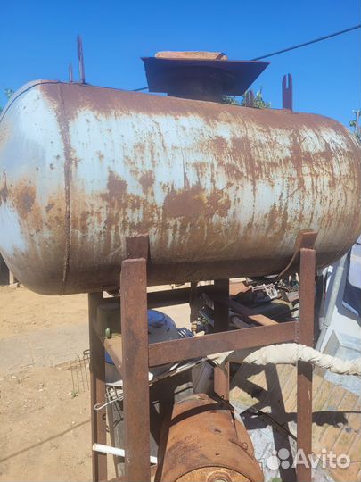 Цистерны емкости бочки