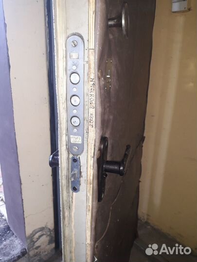 Дверь входная металлическая