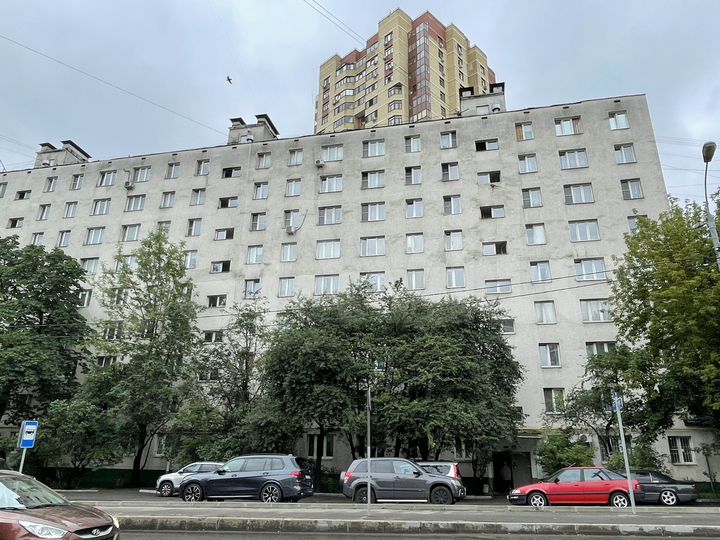 Комната 16,3 м² в 3-к., 1/9 эт.