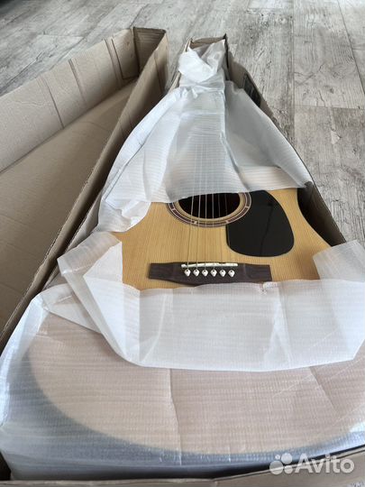 Акустическая гитара