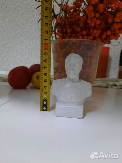 Бюст гипсовый Николай