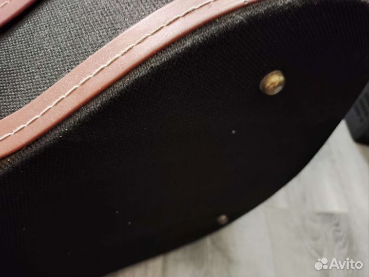 Кофр, кейс для гитары