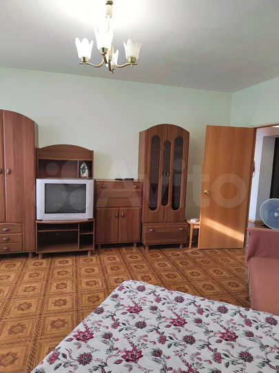 2-к. квартира, 60 м², 3/3 эт.