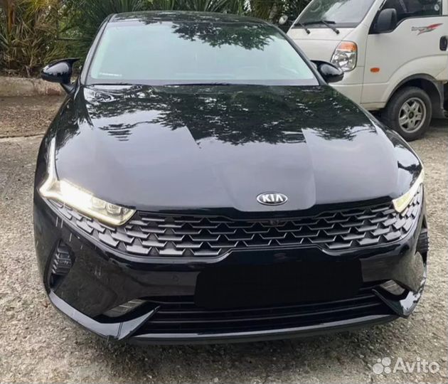 Черные накладки зеркал Kia K5 М-design