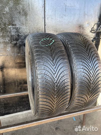 Michelin Alpin 5 215/65 R16