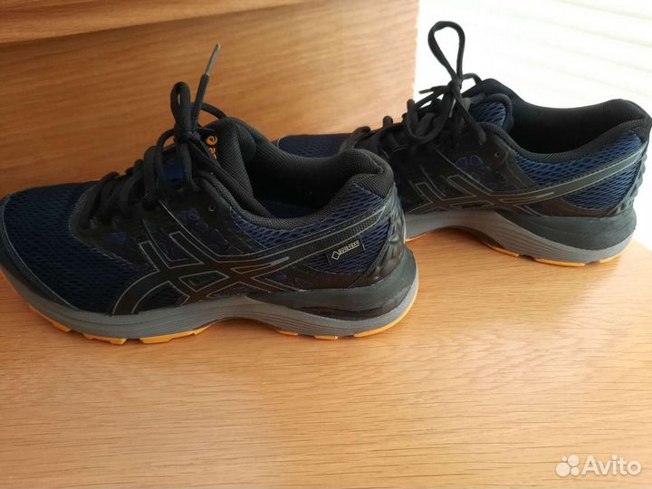 Кроссовки Goretex