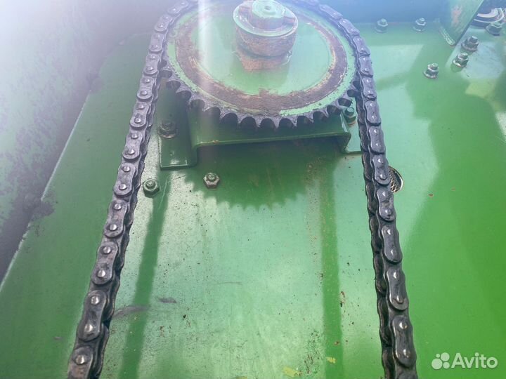 Пресс-подборщик John Deere 550, 2001