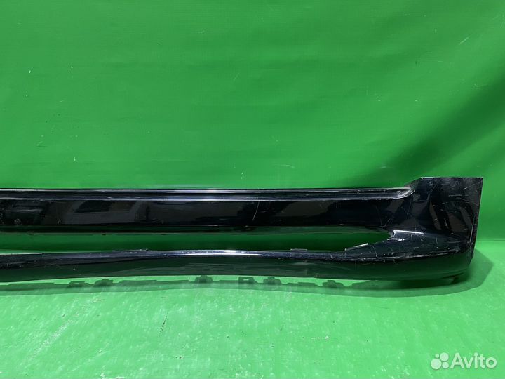 Накладка правой подножки Toyota LC200 2012+