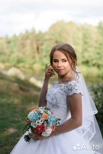 Свадебное платье