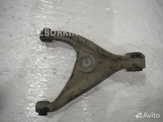 Рычаг задний верхний левый