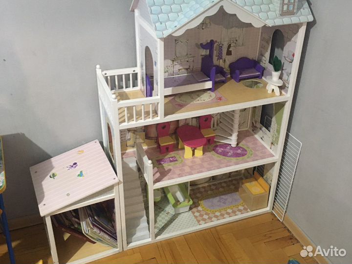 Домик кукольный