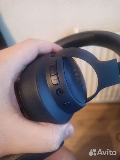 Беспроводные наушники jbl Tune 700BT